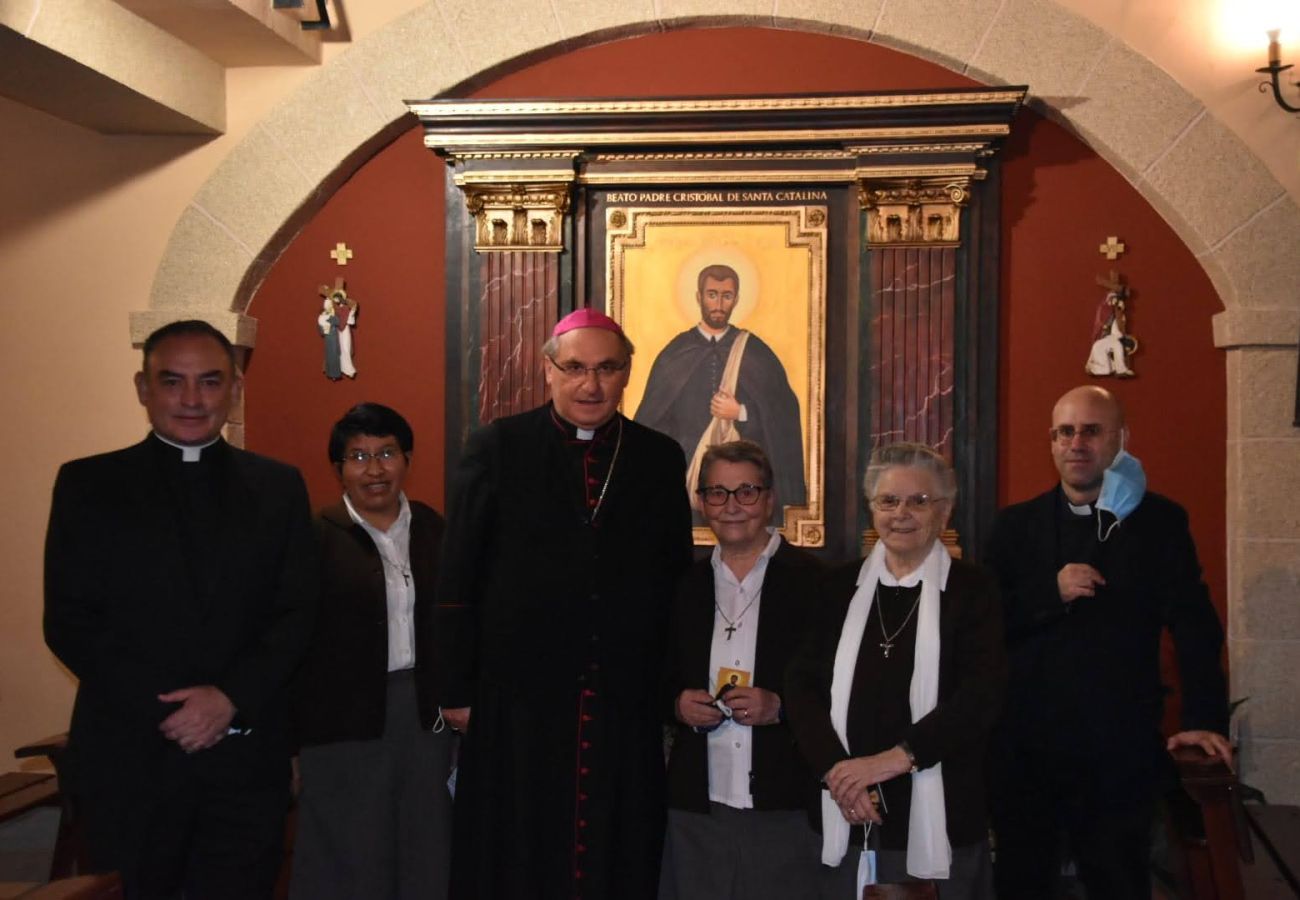 Bendición de nuevo retablo. Mérida