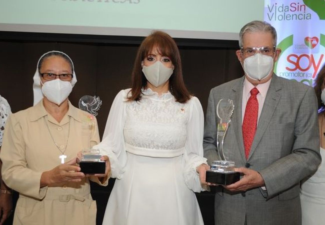 Premio a toda una vida dedicada al “servicio a Dios y los pobres”